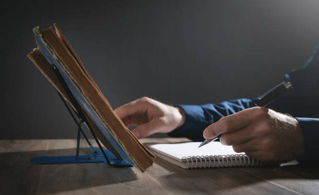 A Non-Scholarly Historian on Ancient Biblical Texts - Shelia Cosper